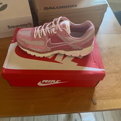 Nike Zoom Vomero 5 – Pink / Pink Foam